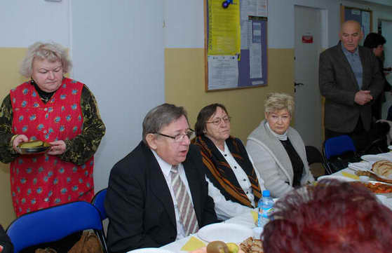 http://www.seniorka.fora.pl/images/galleries/4890692574d147437c5ab4-186103-wm.jpg